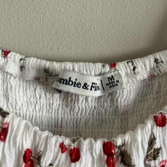 Abercrombie&Fitch fitted cherry dress size Medium - Picture 4 of 4